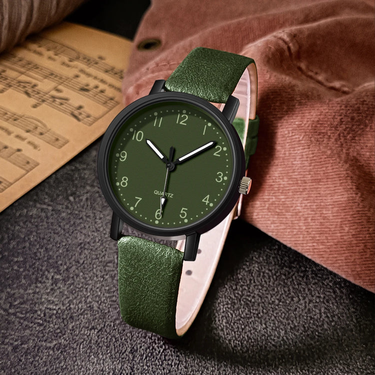 Montre vintage pour femme au look ton sur ton – cadran et bracelet assortis, disponible en 7 couleurs. Livraison prioritaire offerte !