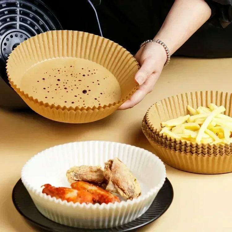 Papier cuisson pour air fryer, 50/100 feuilles, sans BPA, résistant à la graisse et imperméable, facilitant la cuisson et le nettoyage, idéal pour une alimentation saine et sans tracas. La livraison est offerte !
