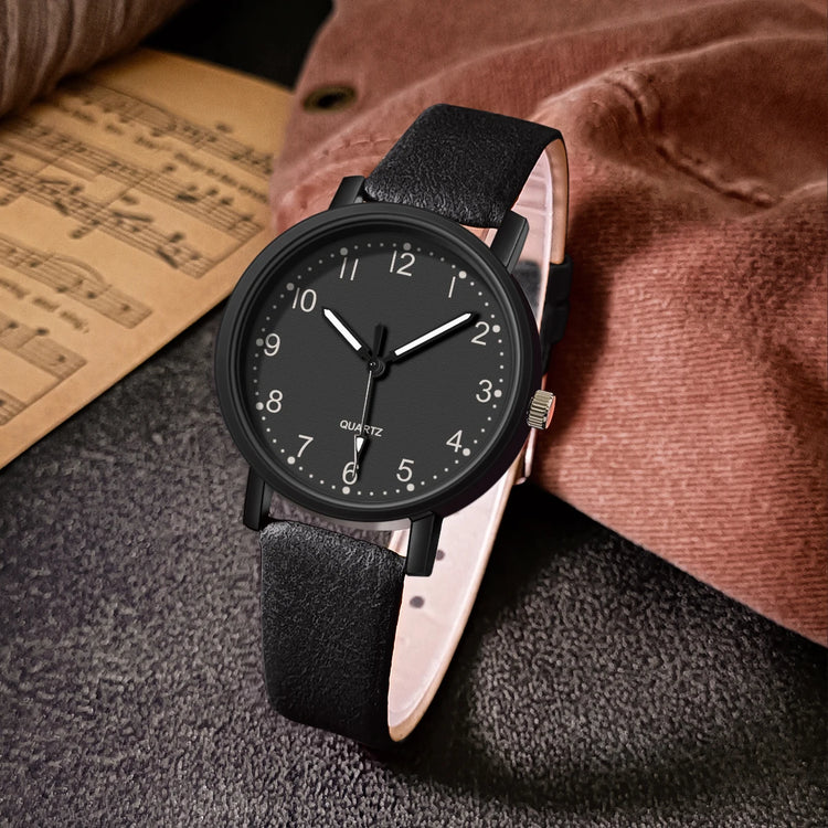 Montre vintage pour femme au look ton sur ton – cadran et bracelet assortis, disponible en 7 couleurs. Livraison prioritaire offerte !