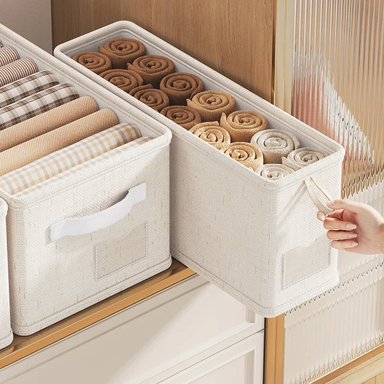 Superbe bac de rangement pour vêtements avec porte-étiquette – Organisateur solide et durable, petit format avec ganse ou grand format avec poignée – Boîte élégante, gain de place garanti. Livraison offerte !