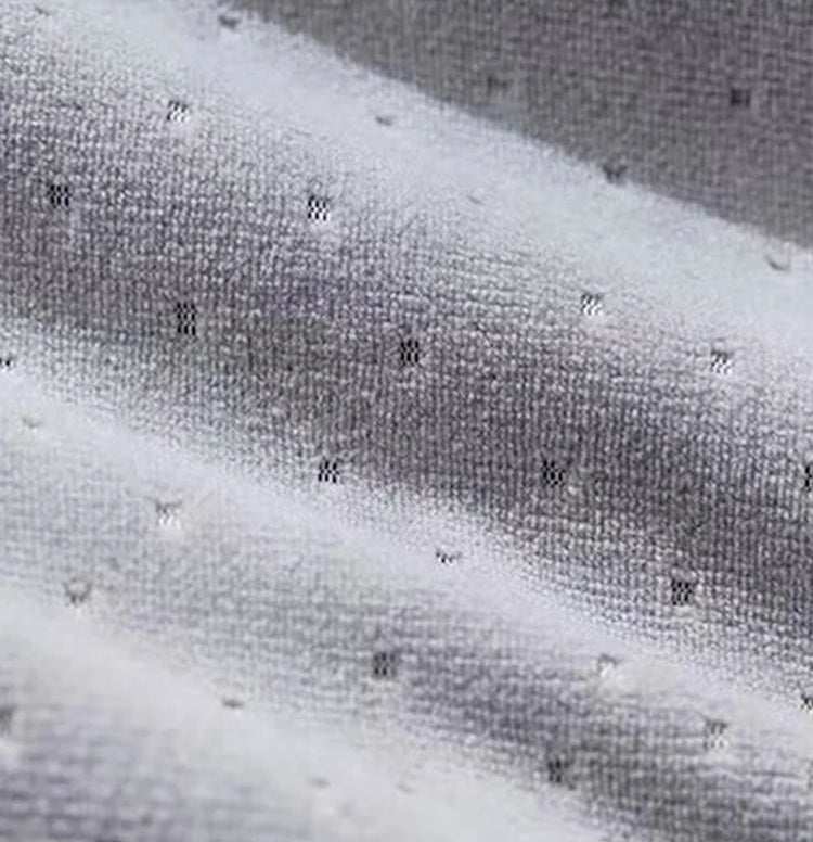 Coussin ergonomique en mousse à mémoire de forme, 6cm d'épaisseur, soulagement de la pression des hanches et du dos, tissu respirant, rebond lent, antidérapant et housse lavable. La livraison prioritaire est offerte !