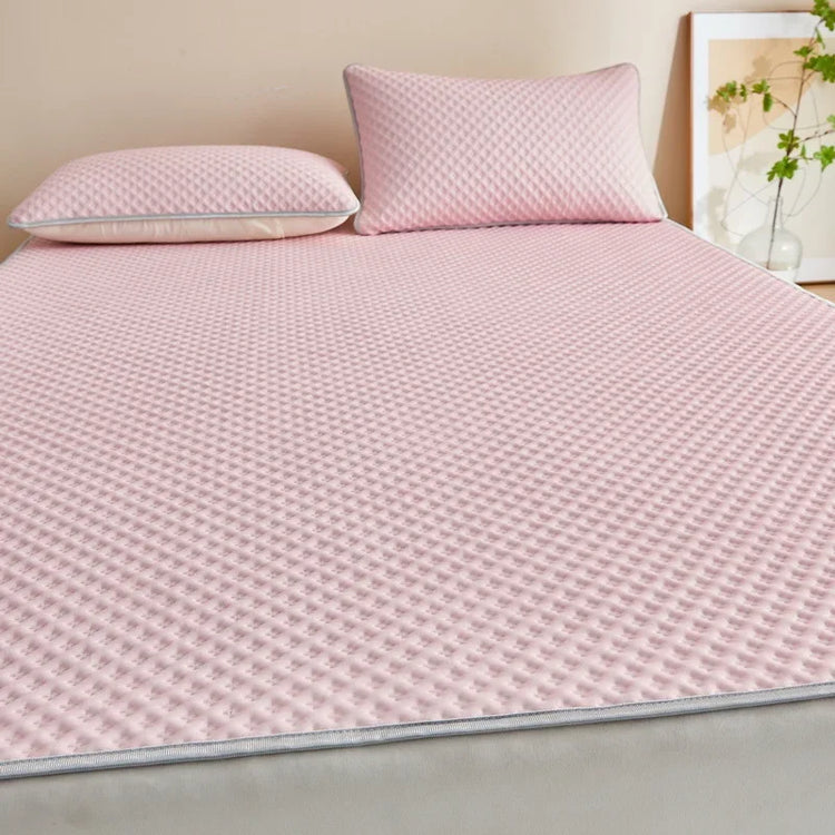 Protège-matelas d’été, toujours frais, doux et confortable, procure une agréable fraîcheur pendant la saison chaude. La livraison prioritaire est offerte !