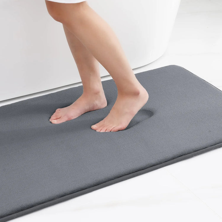 Tapis de bain douillet, sensation de velours, super absorbant, antidérapant et lavable en machine. La livraison est offerte !