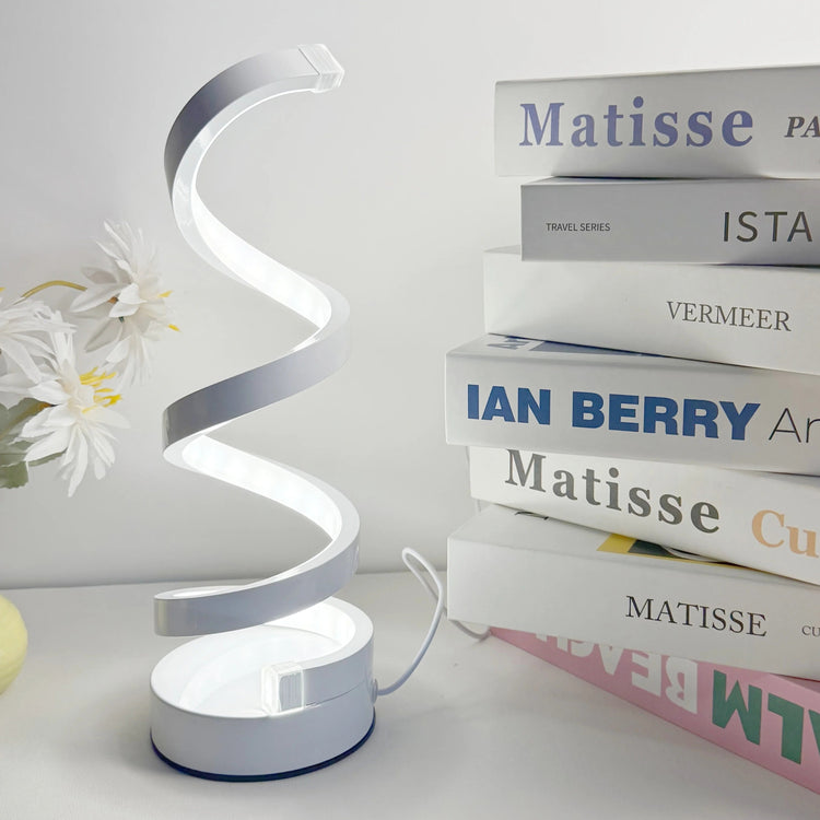 Superbe lampe de table au design spiralé Art Déco – Intensité réglable – Éclairage d’ambiance avec 3 niveaux de blancs. La livraison prioritaire est offerte !