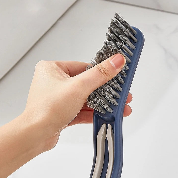 Grande brosse à poils durs en forme de V pour rainures, assure une propreté impeccable de tous les joints de votre salle de bains et cuisine. Pince incluse dans la poignée. Produit coup de coeur. La livraison est offerte !