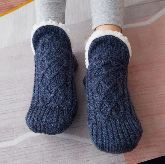 Magnifiques chaussettes thermiques antidérapantes pour l'intérieur. Fini les pieds gelés et inconfortables. Un indispensable pour un hiver douillet et sain. Qualité Premium. Produit coup de coeur. La livraison est offerte!