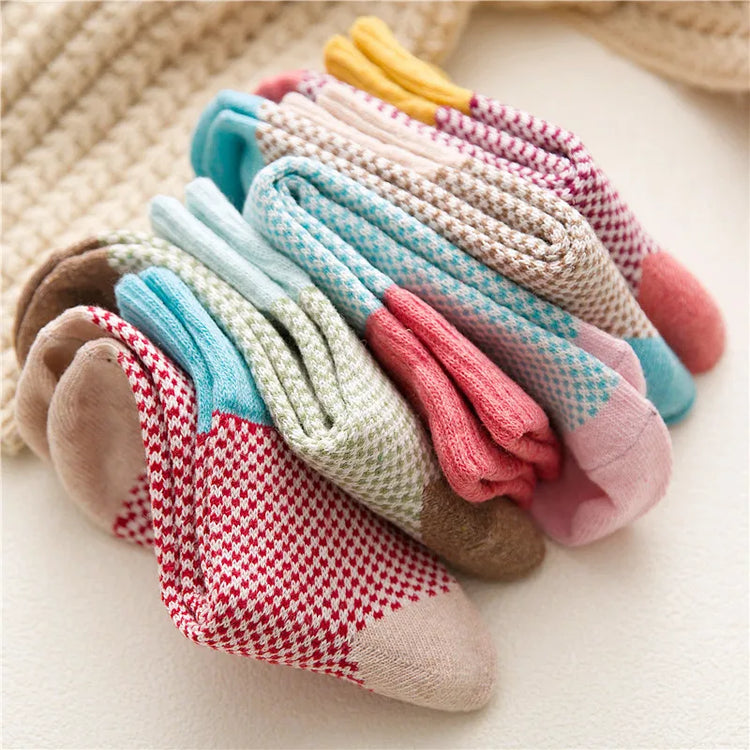 Magnifiques chaussettes épaisses, automne-hiver, en coton et laine, ultra-douces et chaudes, haute qualité, motif élégant, confort décontracté – lot de 5 paires pour femmes, taille unique 34-42. Livraison offerte !