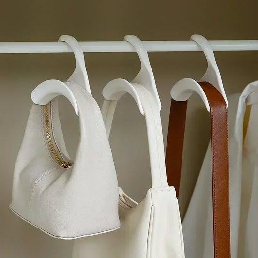 Lot de 10 crochets de rangement multifonctions pour sacs à main, foulards, écharpes, ceintures et chapeaux, design anti-déformation des anses, solide, pratique et gain de place pour penderie et dressing. Livraison offerte !