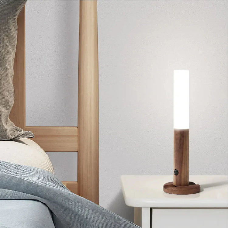 Ingénieuse veilleuse magnétique rechargeable avec détecteur de mouvement - Installation sans perçage - Lumière LED douce et apaisante  - Design élégant, amovible et polyvalent. La livraison prioritaire est offerte !