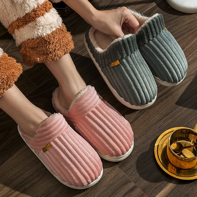 Fabuleux chaussons d'hiver ultra douillets, doublés en peluche, chauds et ultra moelleux, antidérapants, parfaits pour un usage intérieur décontracté et des moments de confort absolu. La livraison prioritaire est offerte !