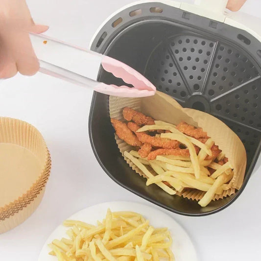 Papier cuisson pour air fryer, 50/100 feuilles, sans BPA, résistant à la graisse et imperméable, facilitant la cuisson et le nettoyage, idéal pour une alimentation saine et sans tracas. La livraison est offerte !