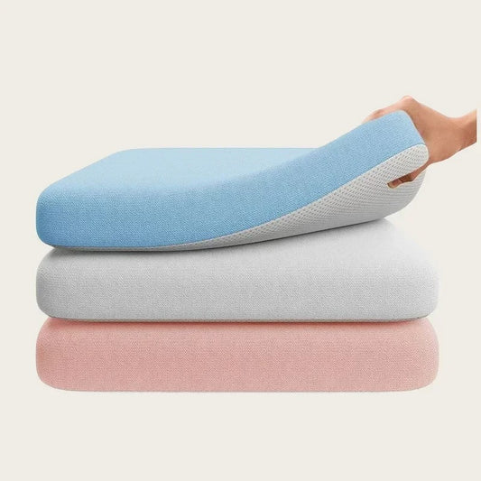 Coussin ultra-confort en mousse mémoire, idéal pour chaise, fauteuil, voiture ou bureau, housse lavable, soulage et assure un confort durable même en cas de position assise prolongée. La livraison prioritaire est offerte !