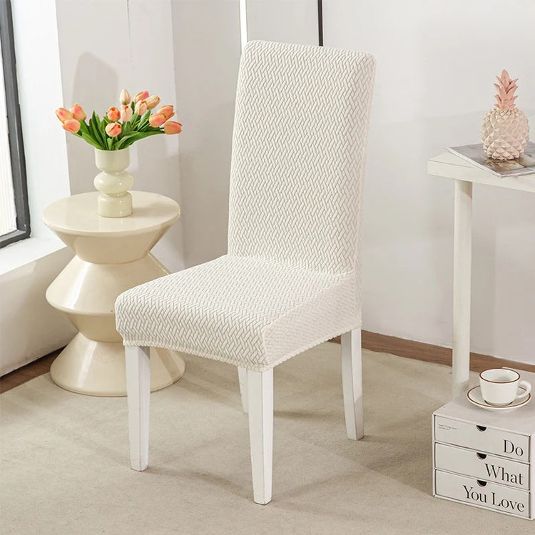 Magnifiques housses de chaise, extensibles et universelles, donnent une seconde vie à vos chaises tout en les protégeant et les transformant avec élégance. La livraison prioritaire est offerte !