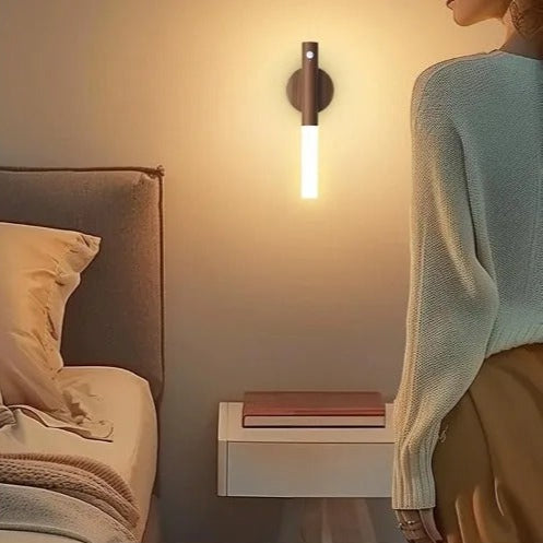 Ingénieuse veilleuse magnétique rechargeable avec détecteur de mouvement - Installation sans perçage - Lumière LED douce et apaisante  - Design élégant, amovible et polyvalent. La livraison prioritaire est offerte !