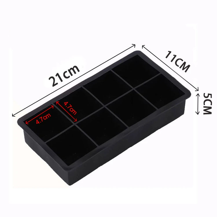 Lot de 2 bacs à glaçons géants, silicone flexible, options à 4, 6 ou 8 compartiments, matériaux sans BPA, résistant aux températures extrêmes, idéal pour whisky et cocktails, démoulage facile, nettoyage au lave-vaisselle. La livraison est offerte !