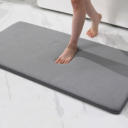 Tapis de bain douillet, sensation de velours, super absorbant, antidérapant et lavable en machine. La livraison est offerte !